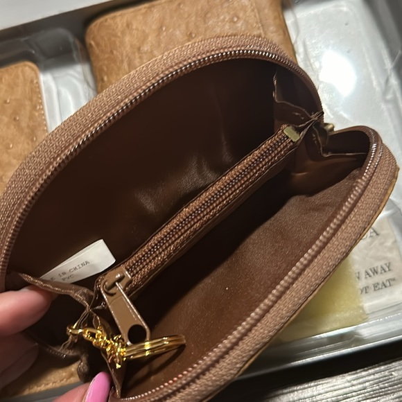 Avon Ostrich-Look Boxed Gift Set 3 piece Wallet Organizer 2000 - Picture 6 of 9